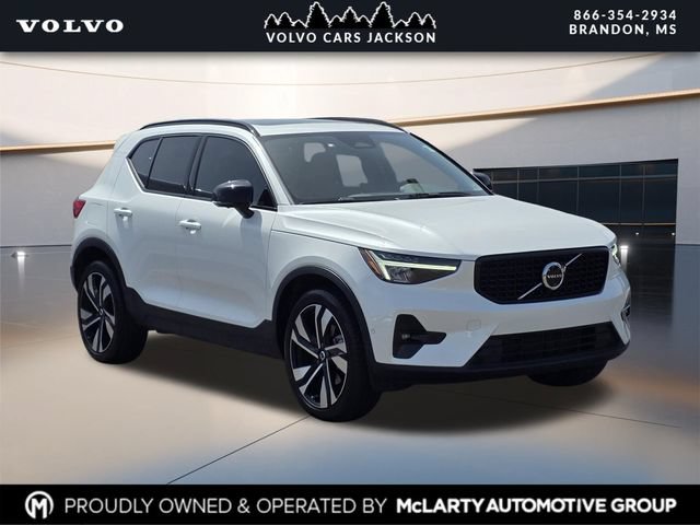 Used 2024 Volvo XC40 B5 Plus w/ Protection Package Premier