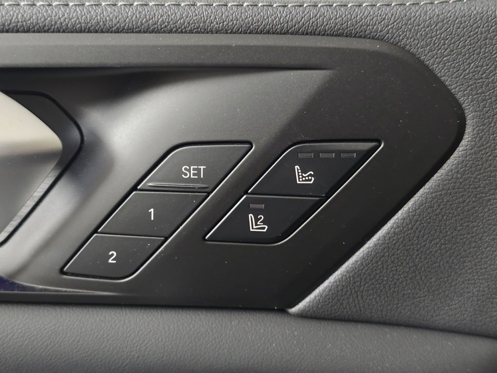 Certified 2023 BMW X5 xDrive40i w/ Executive Package image 15