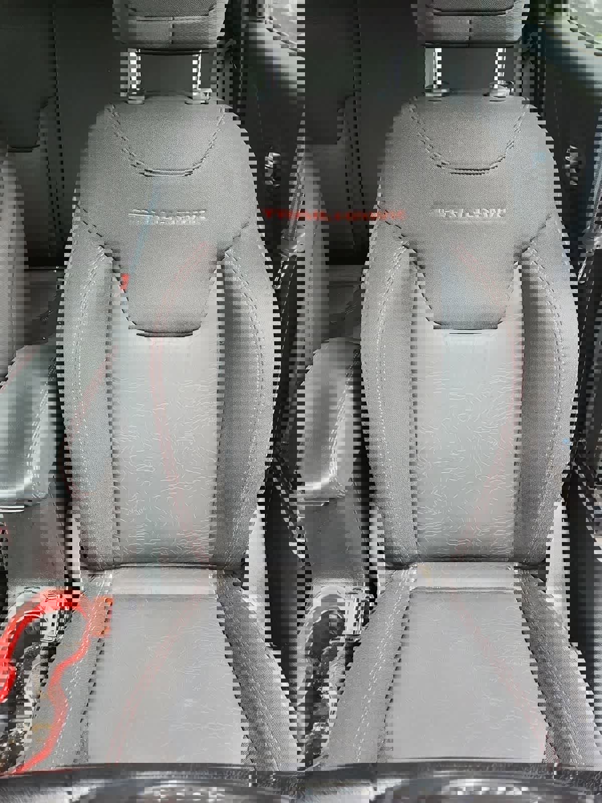 Used 2017 Jeep Renegade Trailhawk image 14