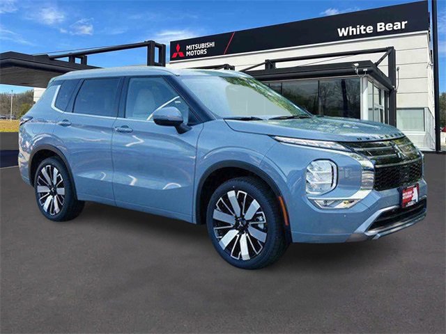 New 2025 Mitsubishi Outlander SEL image 1