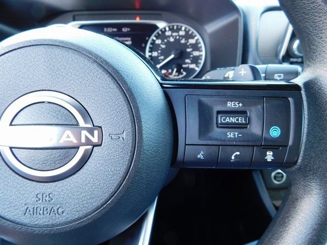 Used 2023 Nissan Rogue SV image 31