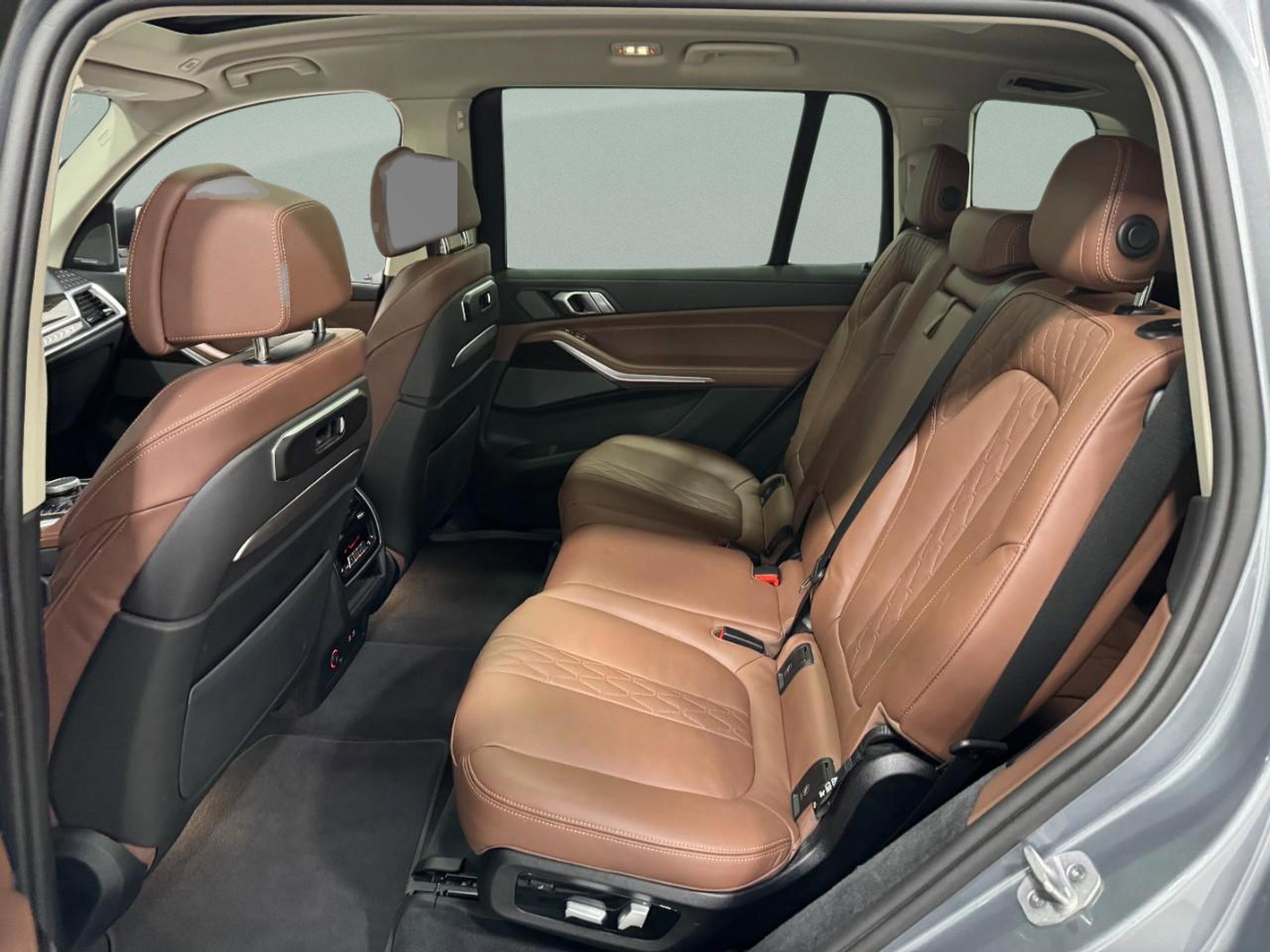 Used 2025 BMW X7 xDrive40i image 10