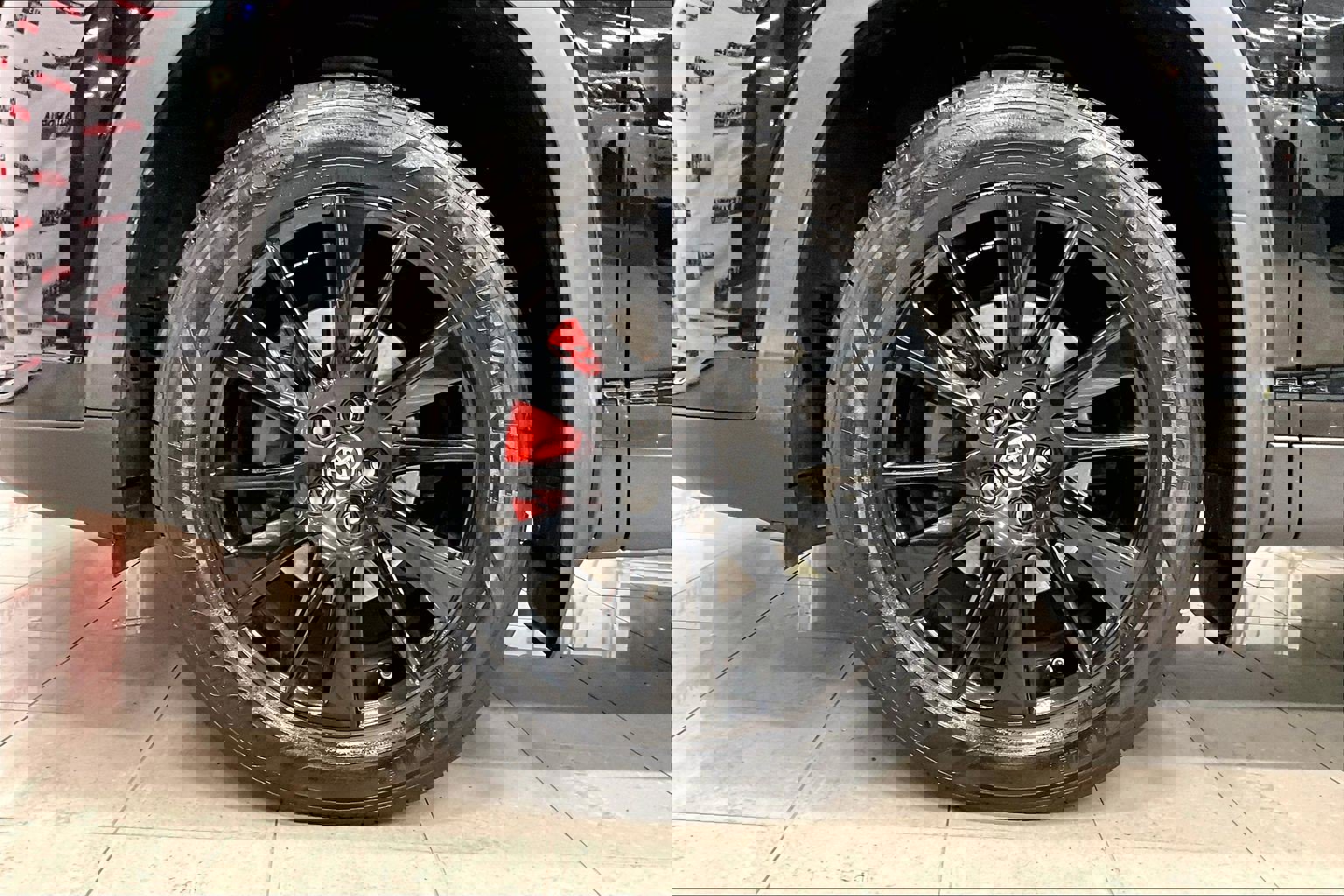 Used 2019 Toyota Highlander SE image 9