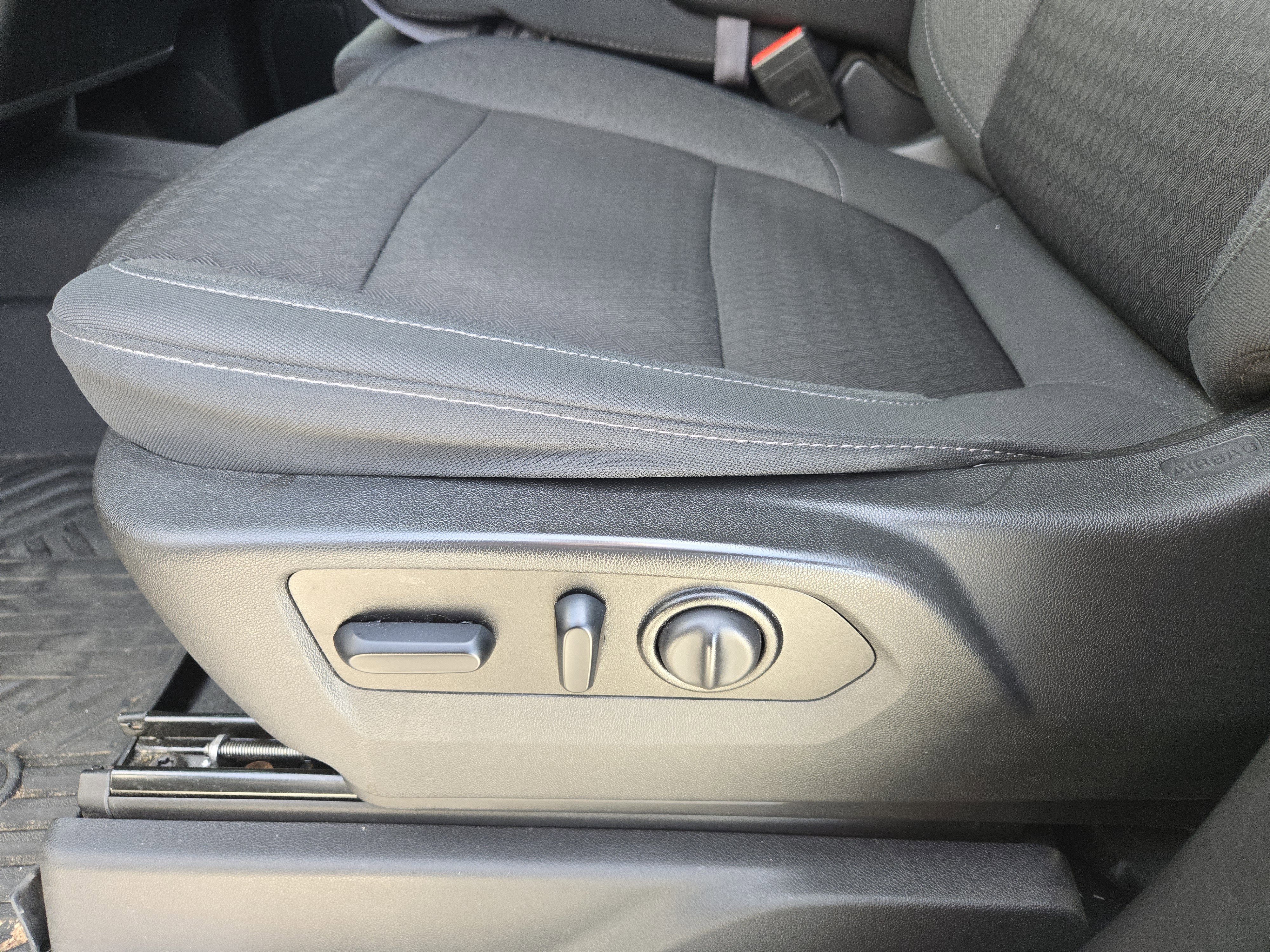 Used 2021 Chevrolet Silverado 1500 LT w/ Texas Edition Plus image 28