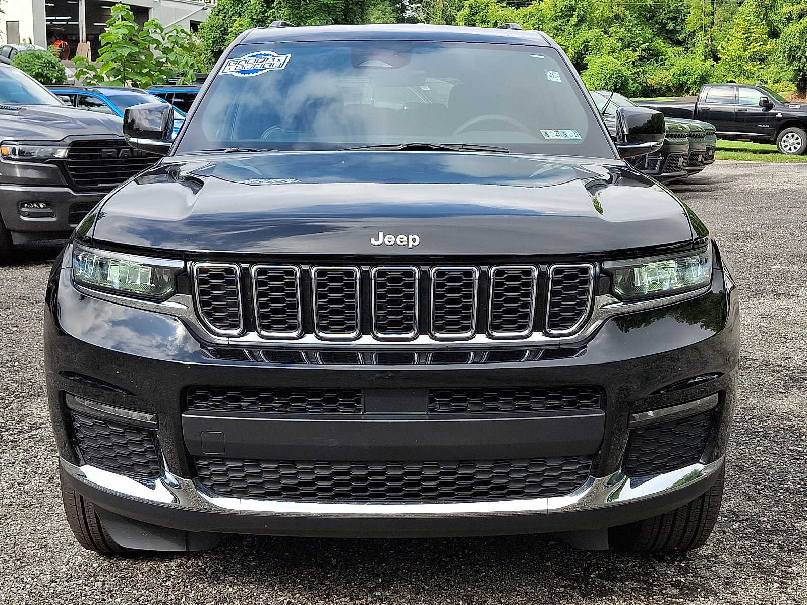 Certified 2025 Jeep Grand Cherokee L Limited AWD/4WD image 2