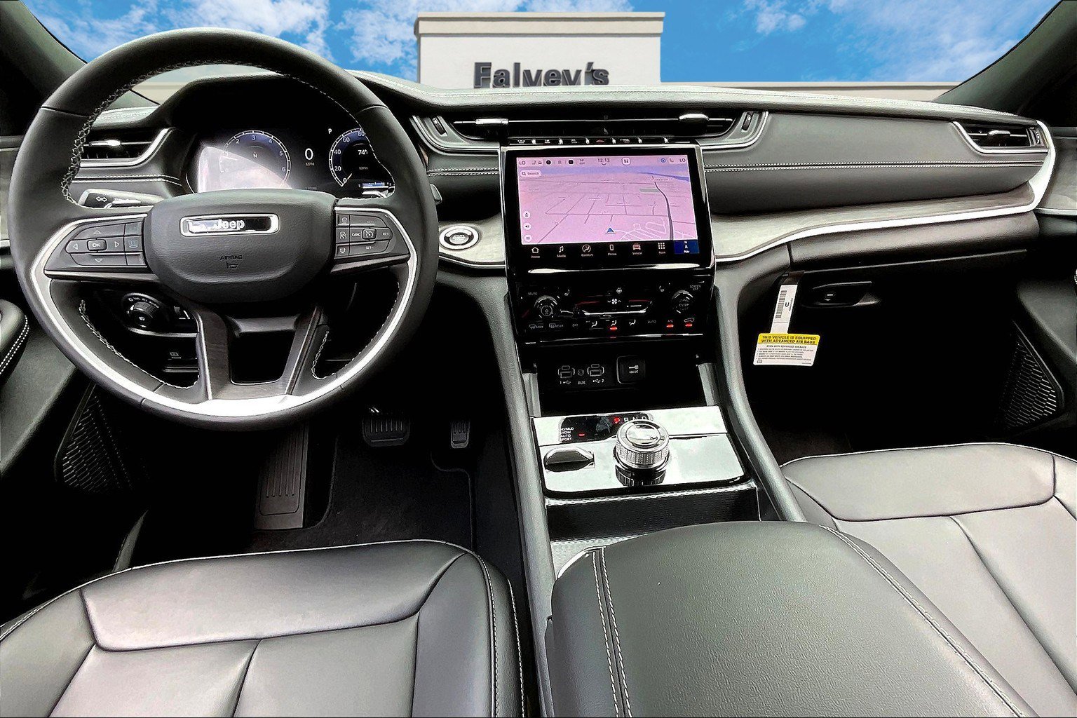 New 2025 Jeep Grand Cherokee Limited w/ Black Appearance Package image 5