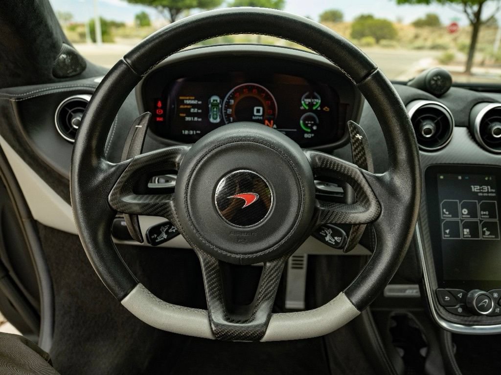 Used 2017 McLaren 570S RWD image 41