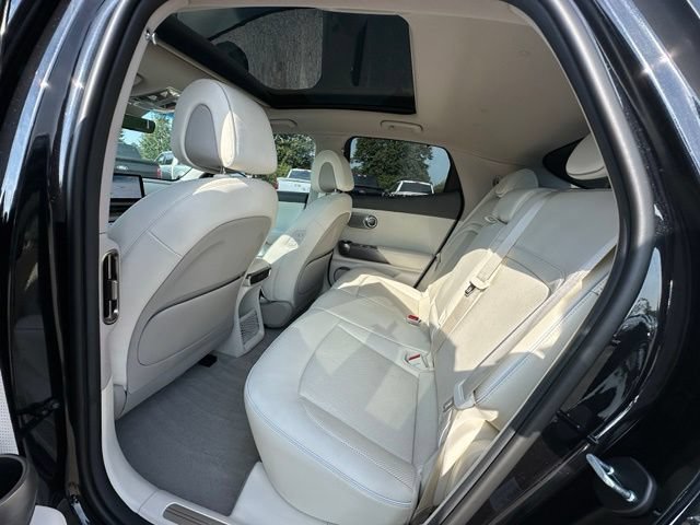 Used 2025 Genesis GV60 Advanced AWD/4WD image 16