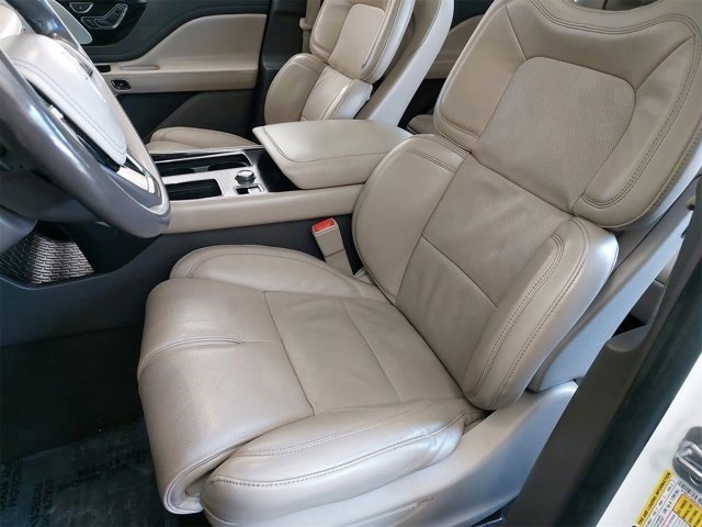 Used 2020 Lincoln Aviator Reserve w/ Equipment Group 202A image 17