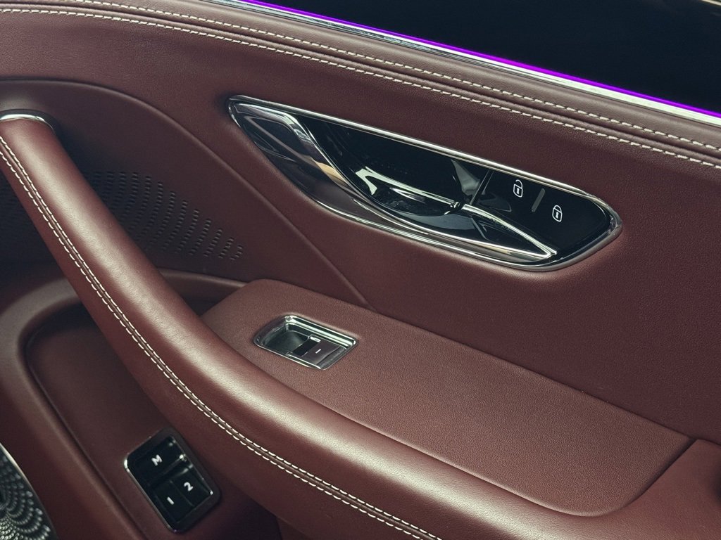 Used 2020 Bentley Flying Spur W12 image 60