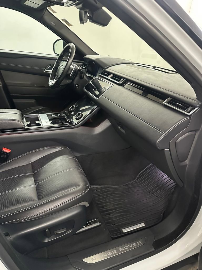 Used 2019 Land Rover Range Rover Velar S image 34