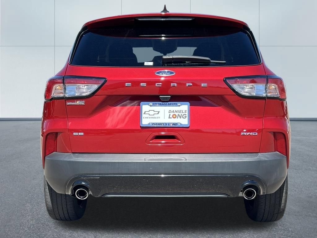 Used 2022 Ford Escape SE w/ SE Sport Appearance Package image 4