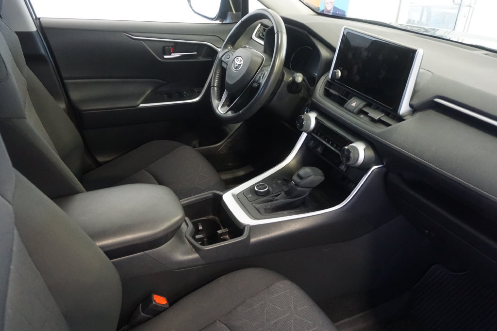 Used 2023 Toyota RAV4 XLE w/ Convenience Package AWD/4WD image 25