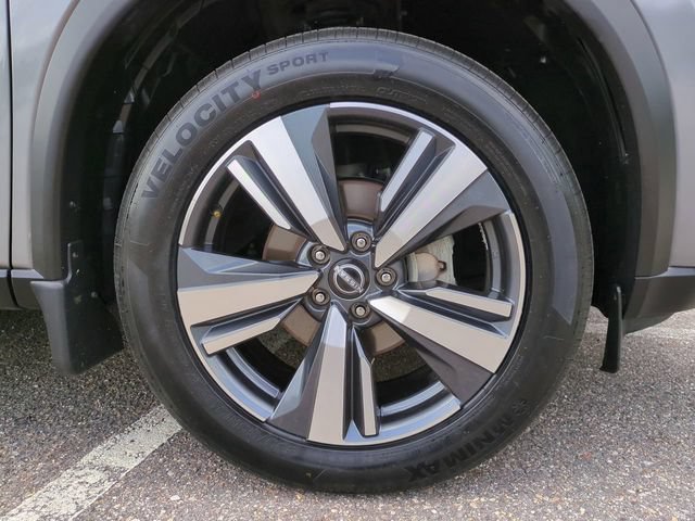 Used 2023 Nissan Rogue SL AWD/4WD image 11