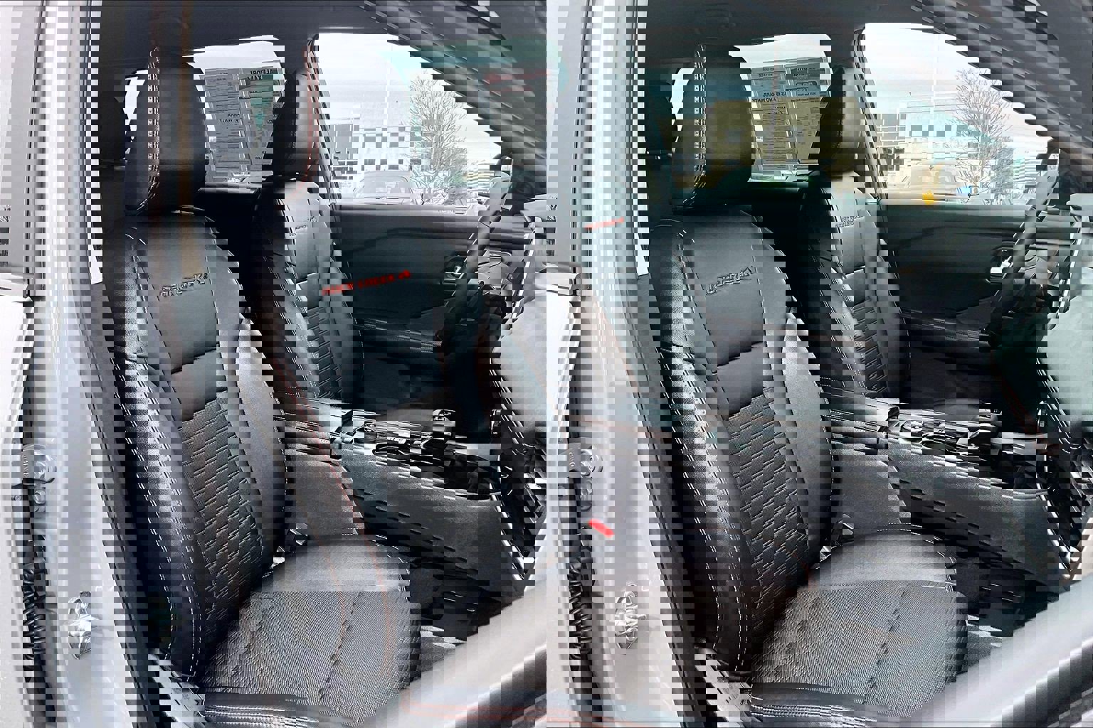 Used 2025 Nissan Rogue SV image 7