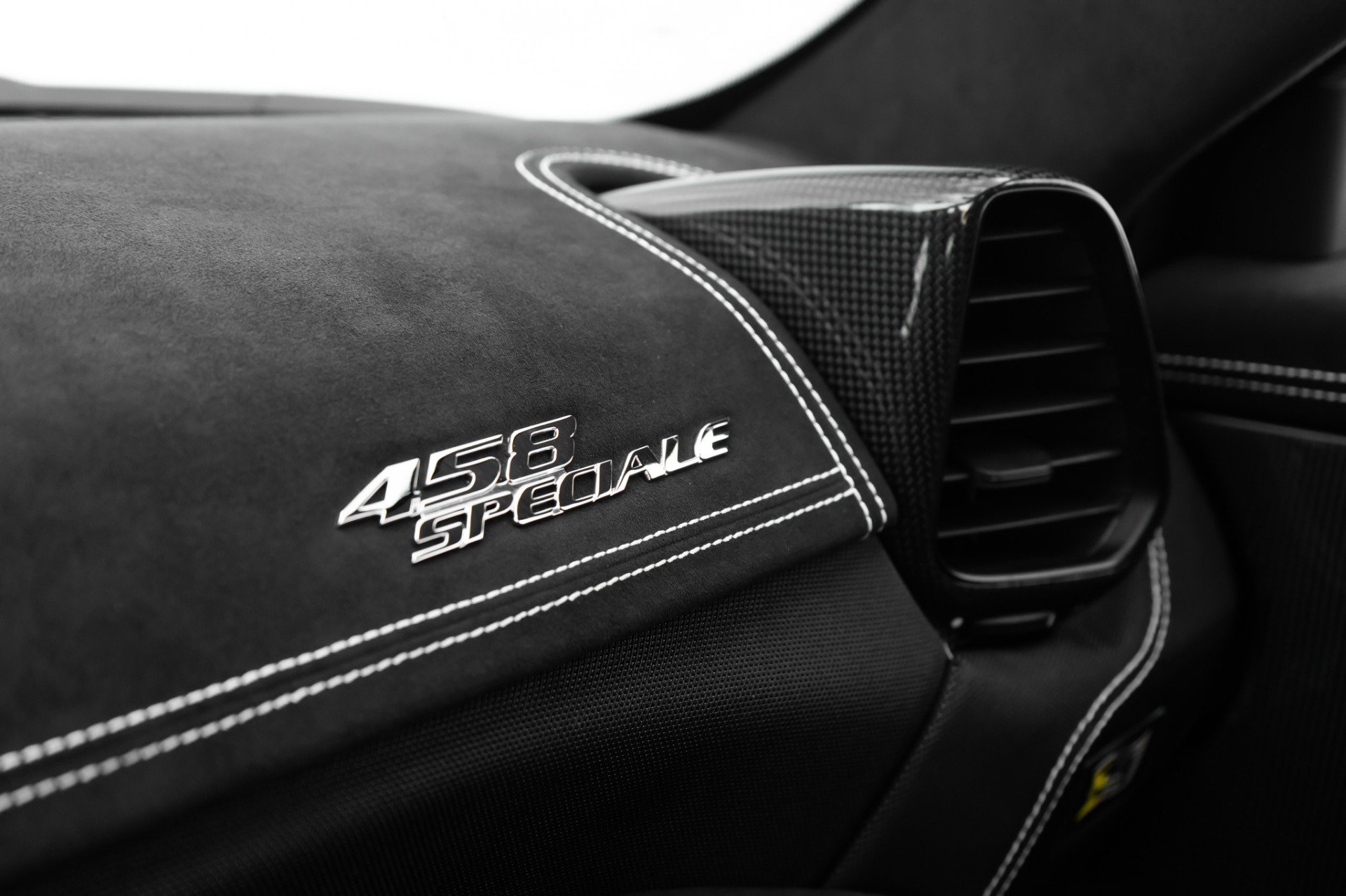 Used 2015 Ferrari 458 Speciale Coupe RWD image 47