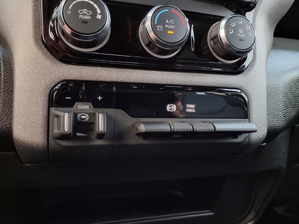 Used 2025 RAM 3500 Tradesman image 12