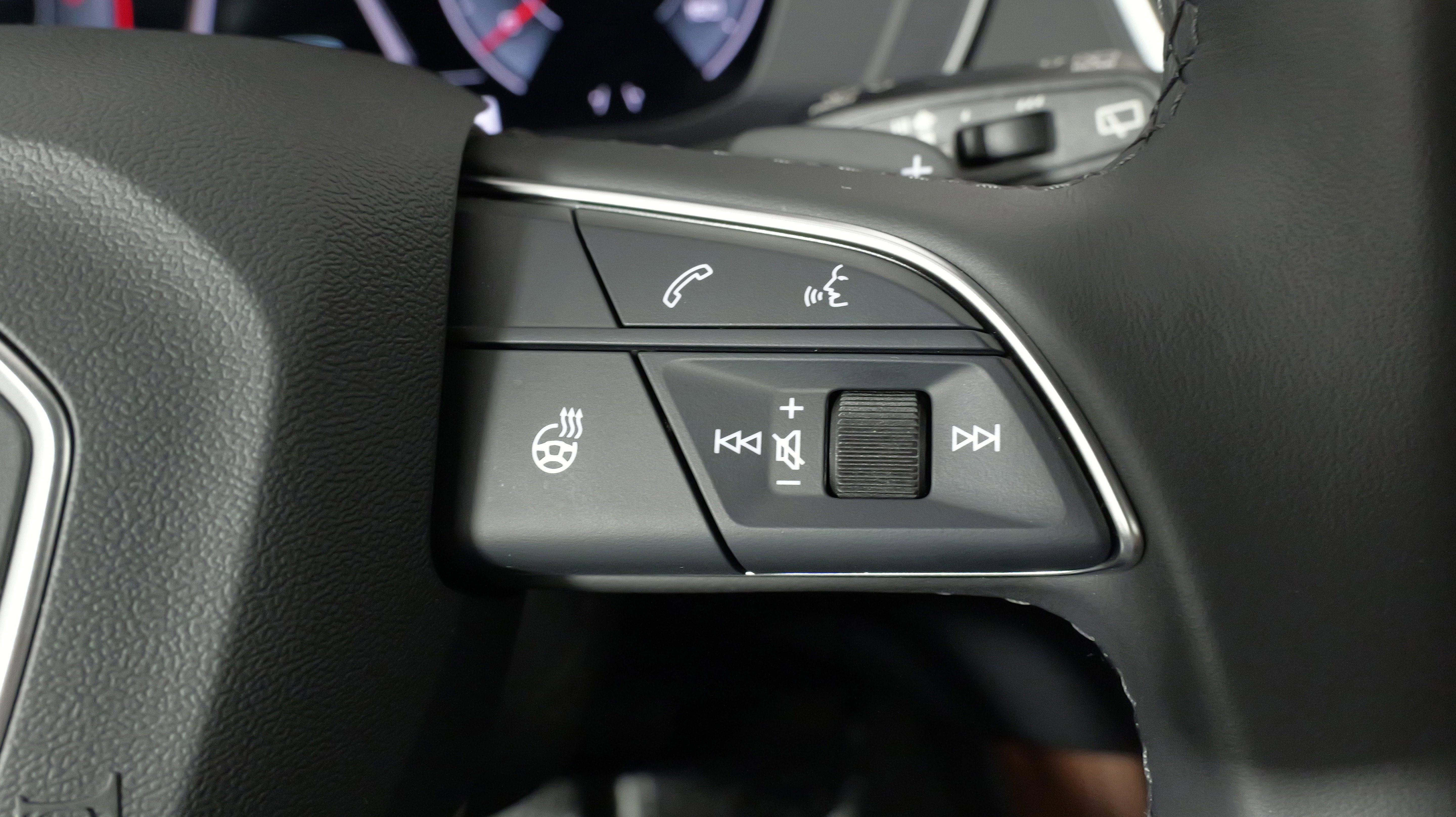 Used 2025 Audi Q5 2.0T Premium Plus image 40