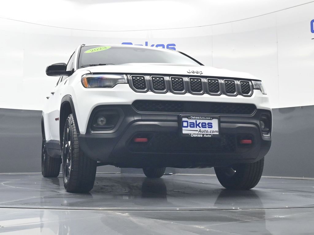 Used 2023 Jeep Compass Trailhawk AWD/4WD image 38