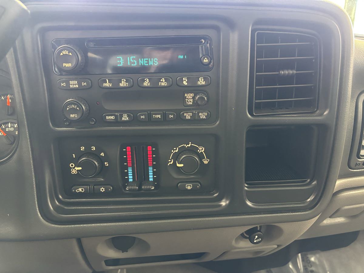 Used 2005 Chevrolet Avalanche Z71 w/ Preferred Equipment Group image 17