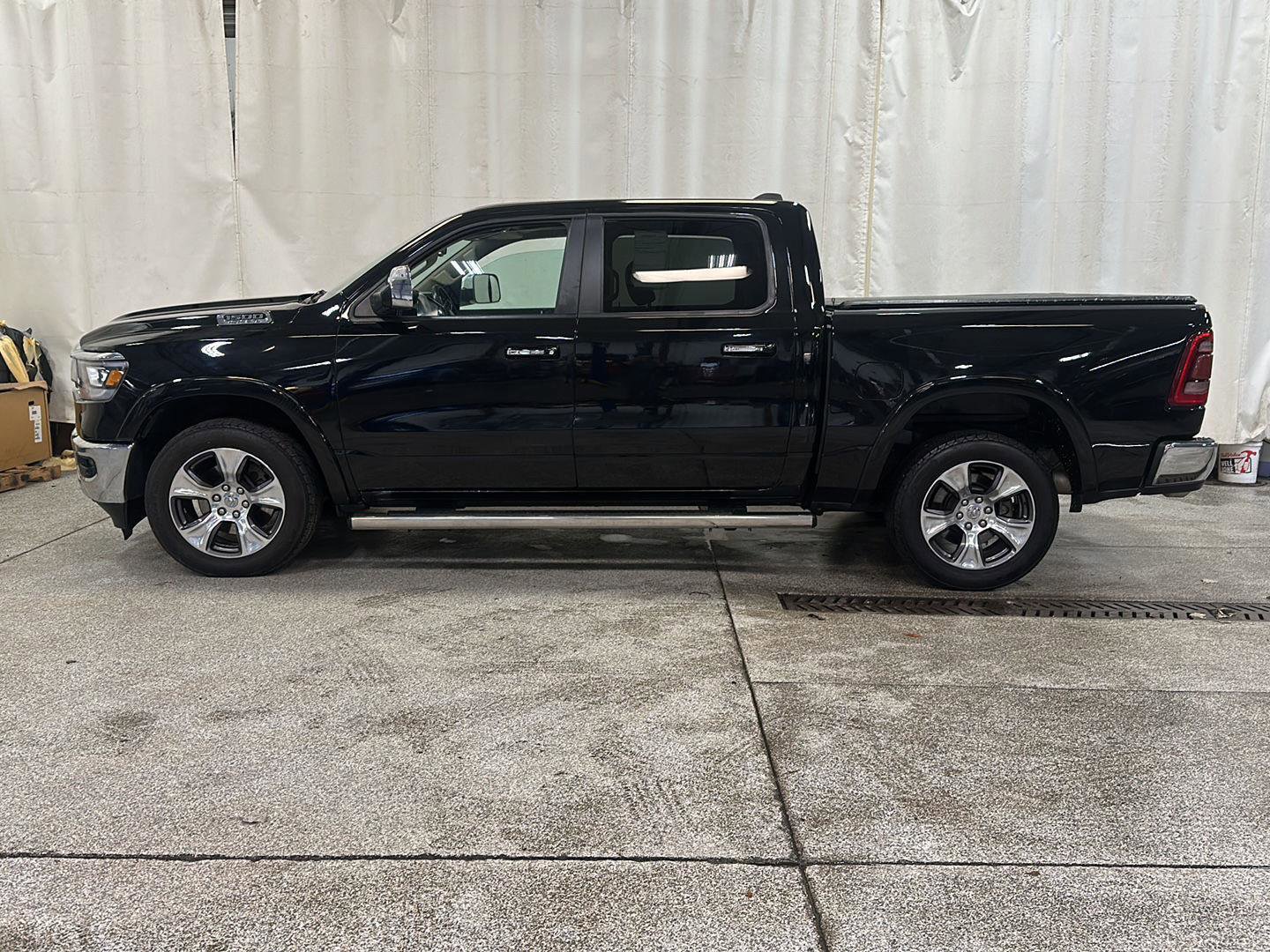 Used 2019 RAM 1500 Laramie image 2
