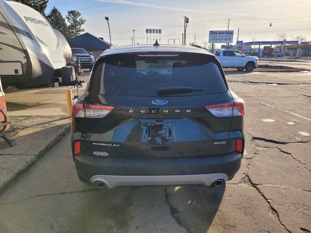 Used 2021 Ford Escape Titanium image 6