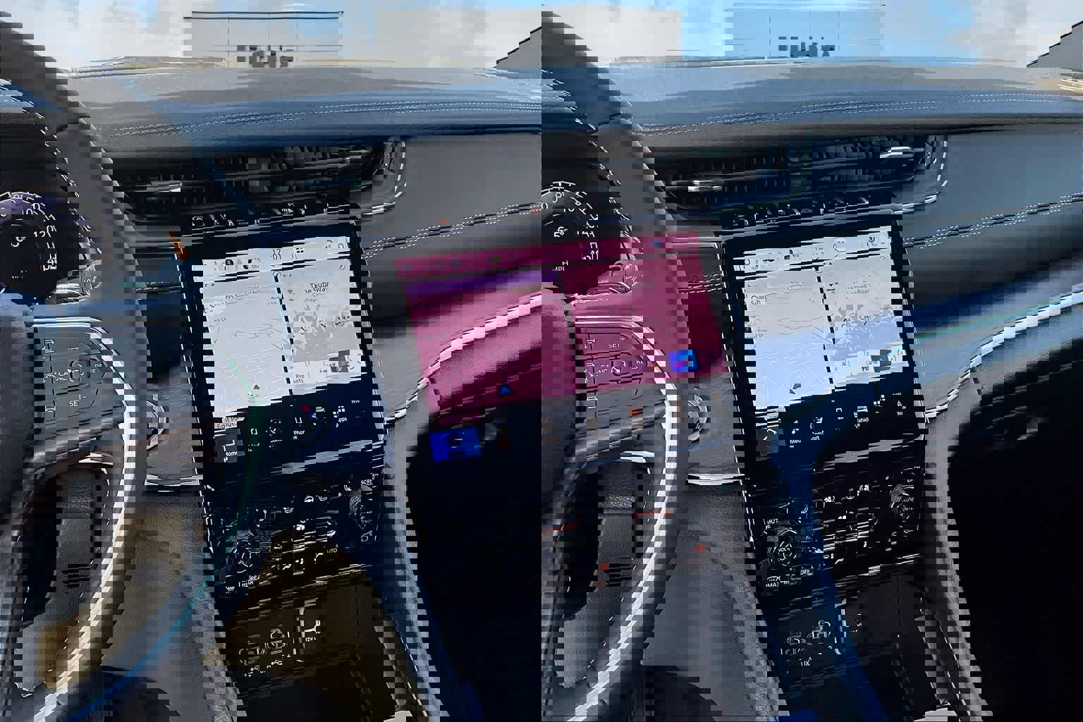 New 2025 Jeep Grand Cherokee L Limited w/ Luxury Tech Group II image 16