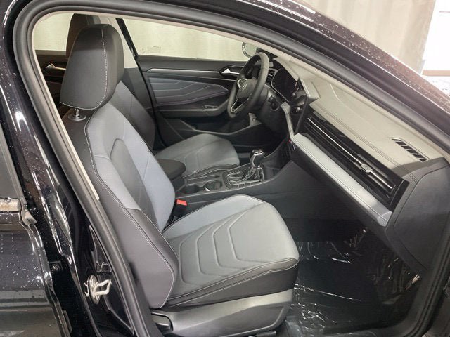 New 2027 Volkswagen Jetta SEL FWD image 4