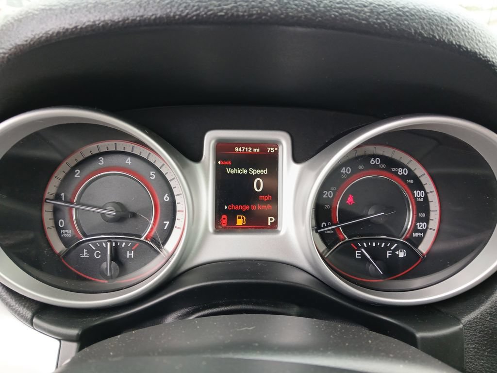 Used 2019 Dodge Journey SE FWD image 16