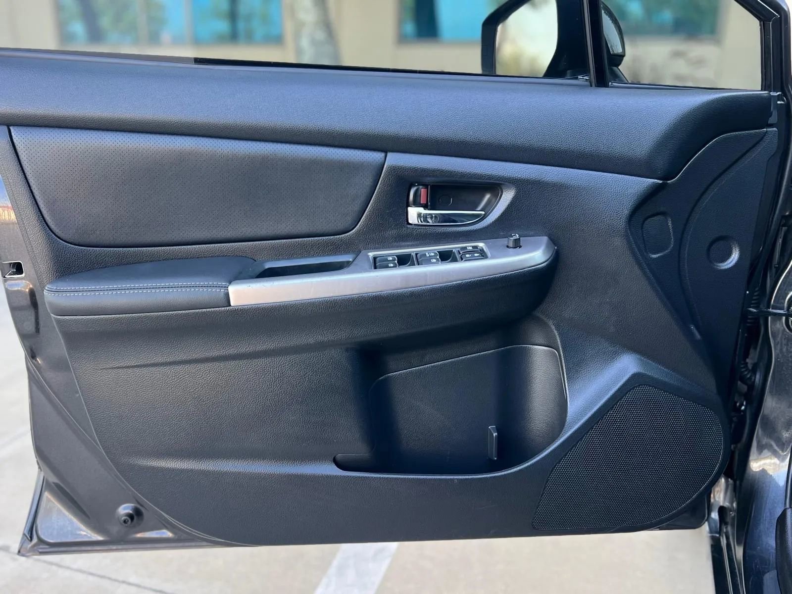 Used 2015 Subaru Impreza 2.0i Limited image 29