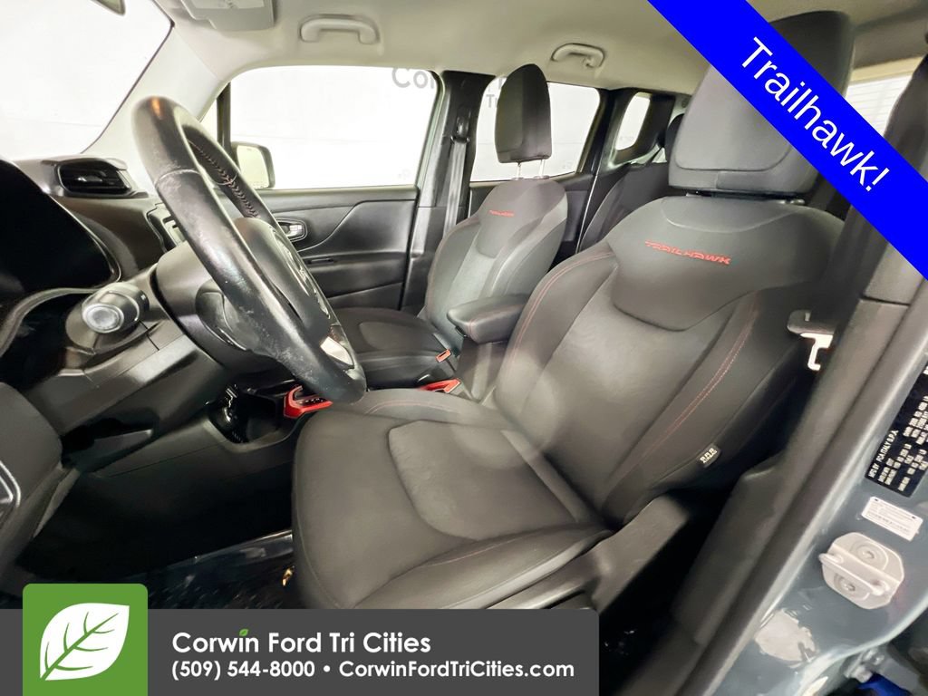 Used 2017 Jeep Renegade Trailhawk w/ Cold Weather Group II AWD/4WD image 24