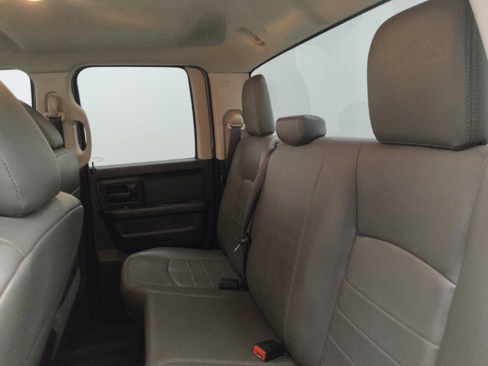 Used 2018 RAM 1500 Tradesman w/ Chrome Appearance Group RWD image 18
