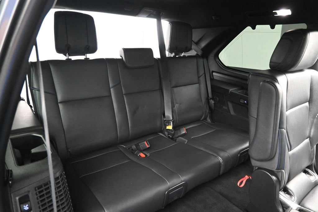 Used 2023 Toyota Sequoia Platinum AWD/4WD image 24