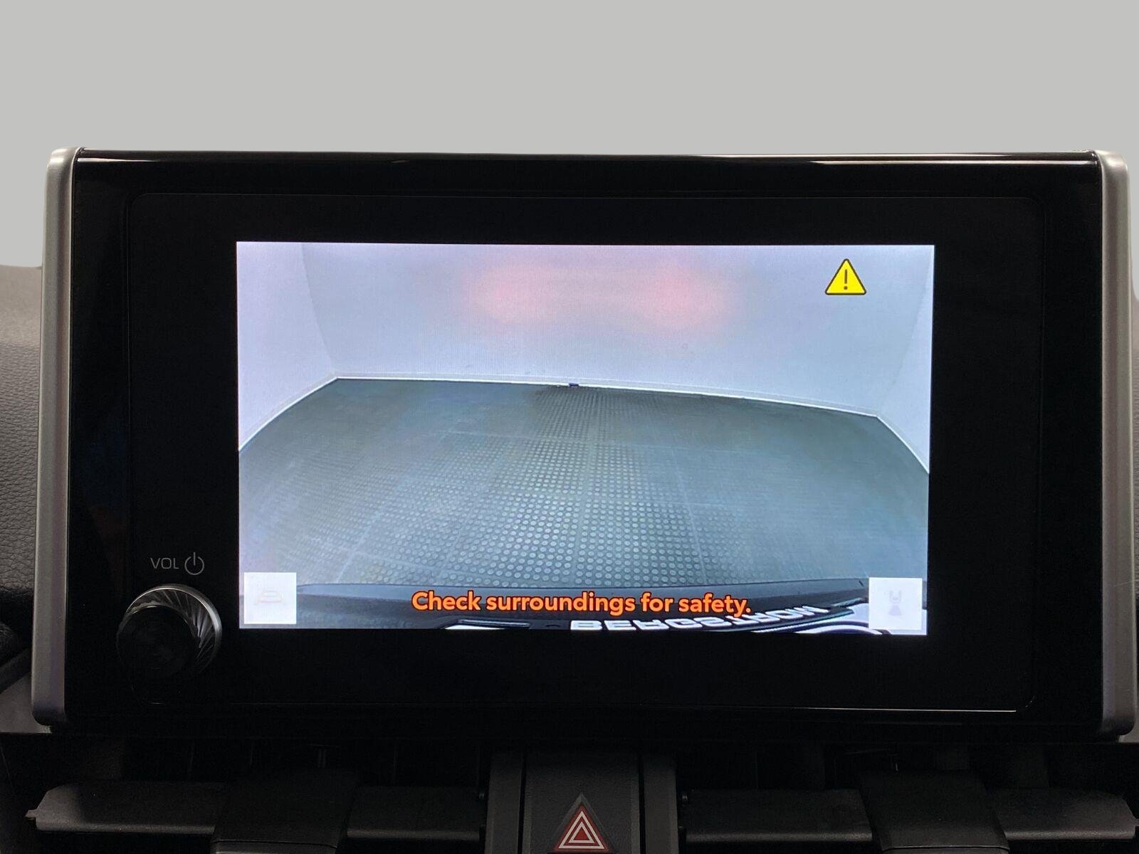 Used 2025 Toyota RAV4 XLE AWD/4WD image 22