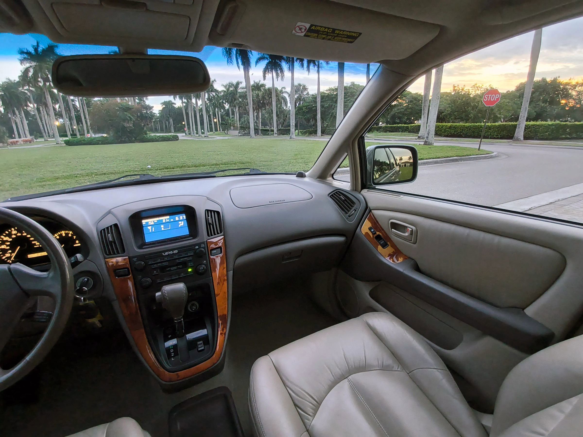 Used 2000 Lexus RX 300 4WD w/ Premium Pkg image 20