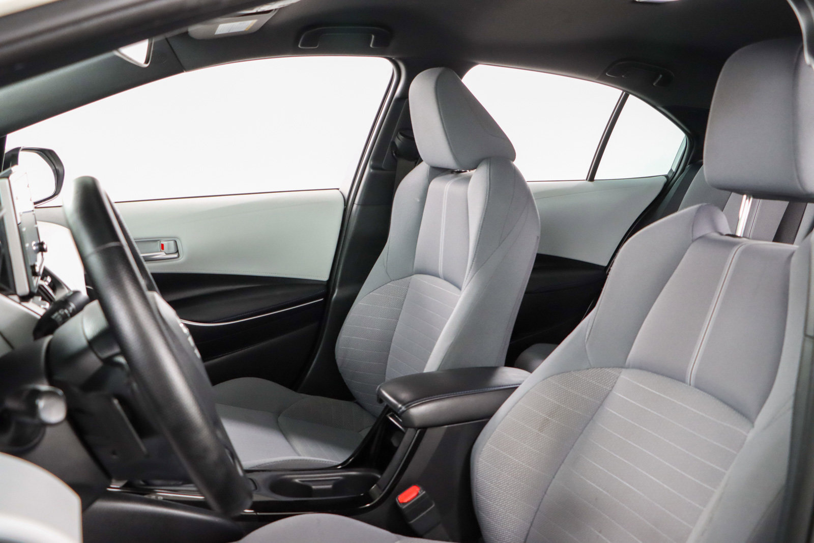 Used 2020 Toyota Corolla SE FWD image 23