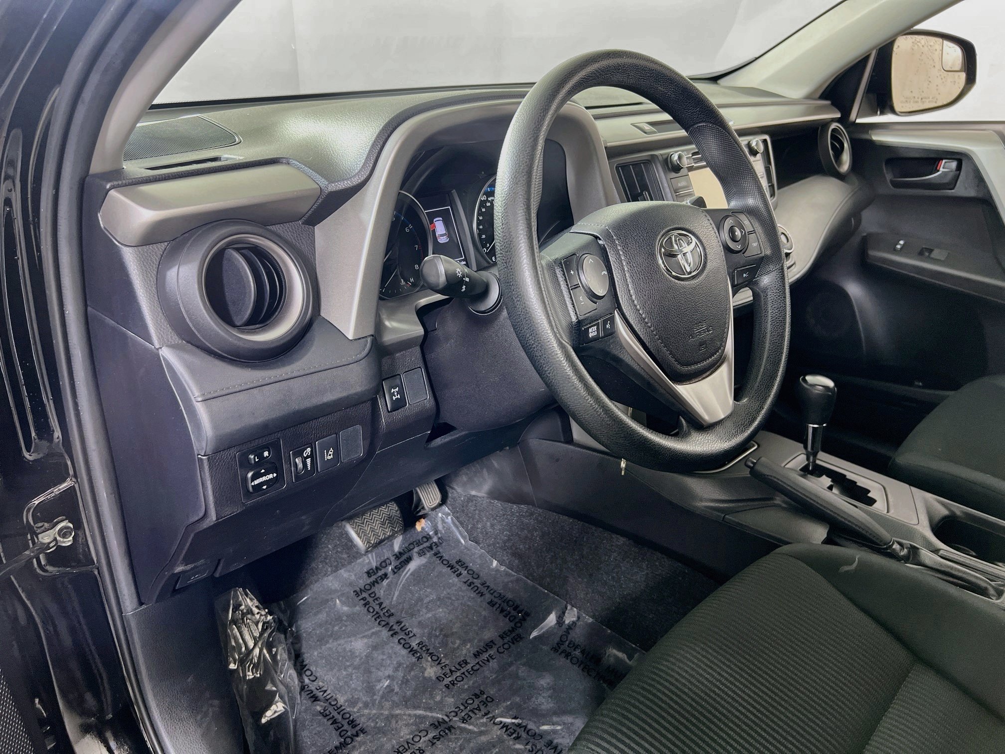 Used 2018 Toyota RAV4 LE w/ All Weather Liner Package AWD/4WD image 9