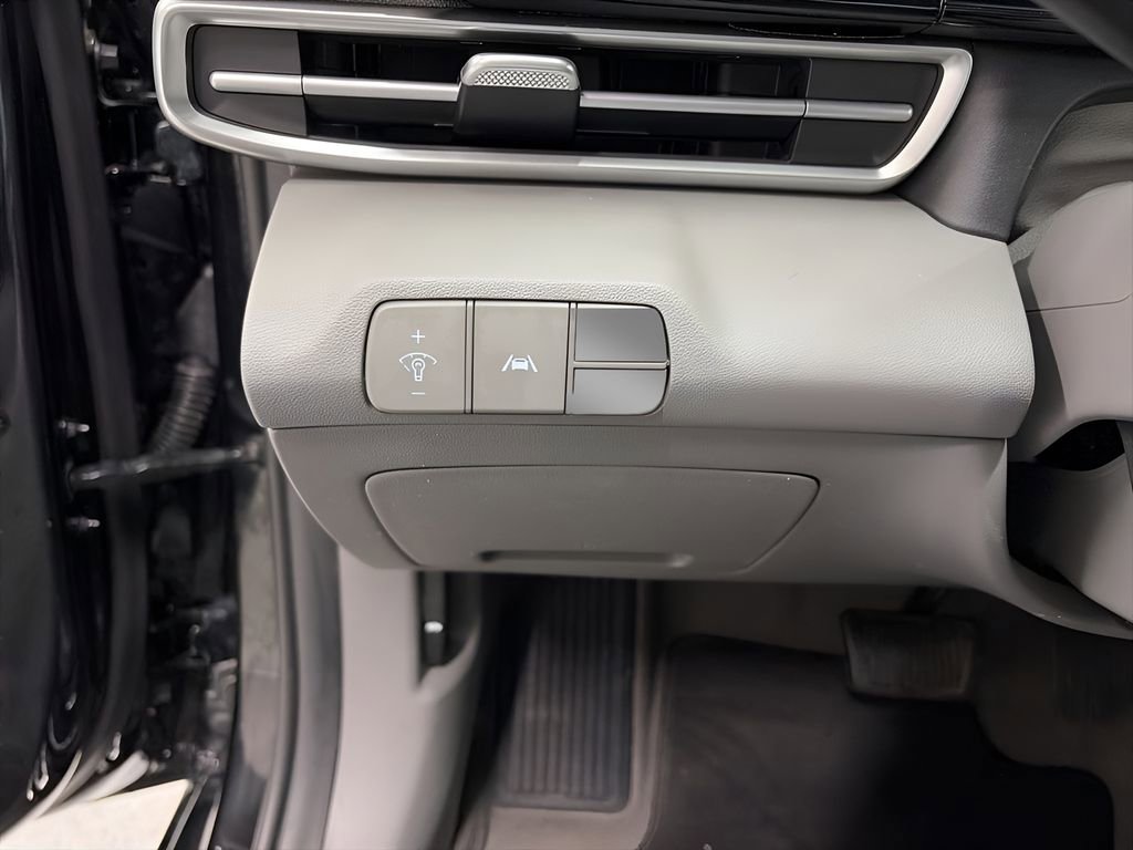 Used 2023 Hyundai Elantra SEL w/ Convenience Package image 19