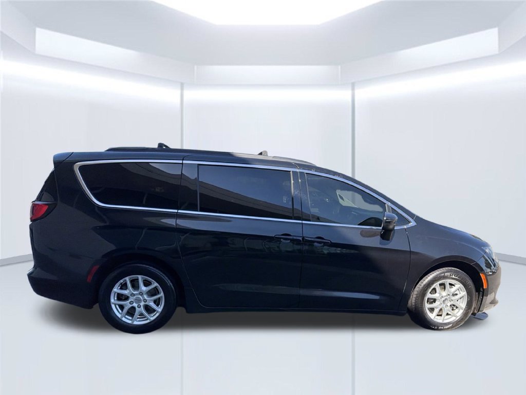 Used 2021 Chrysler Voyager Lxi FWD image 8