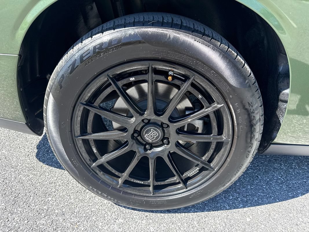 Used 2023 Dodge Challenger SXT AWD/4WD image 32