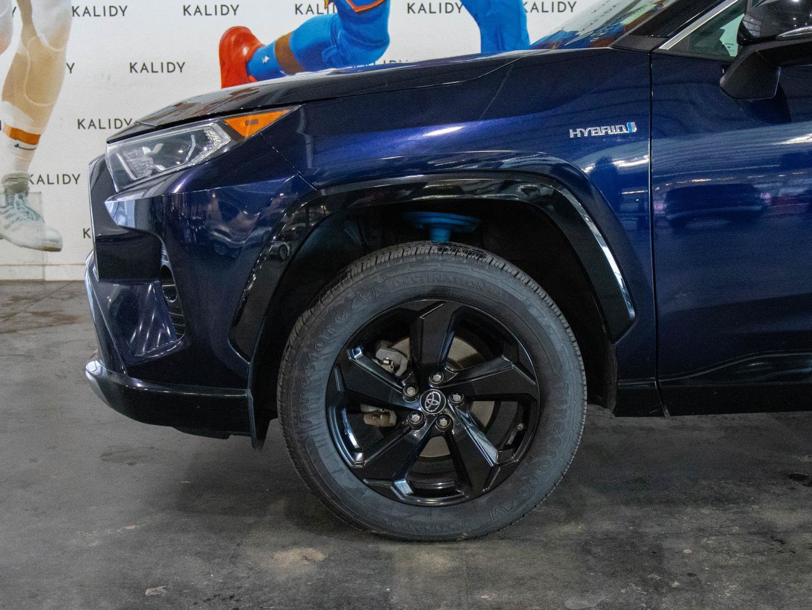 Used 2019 Toyota RAV4 XSE w/ Carpet Mat Package AWD/4WD image 16