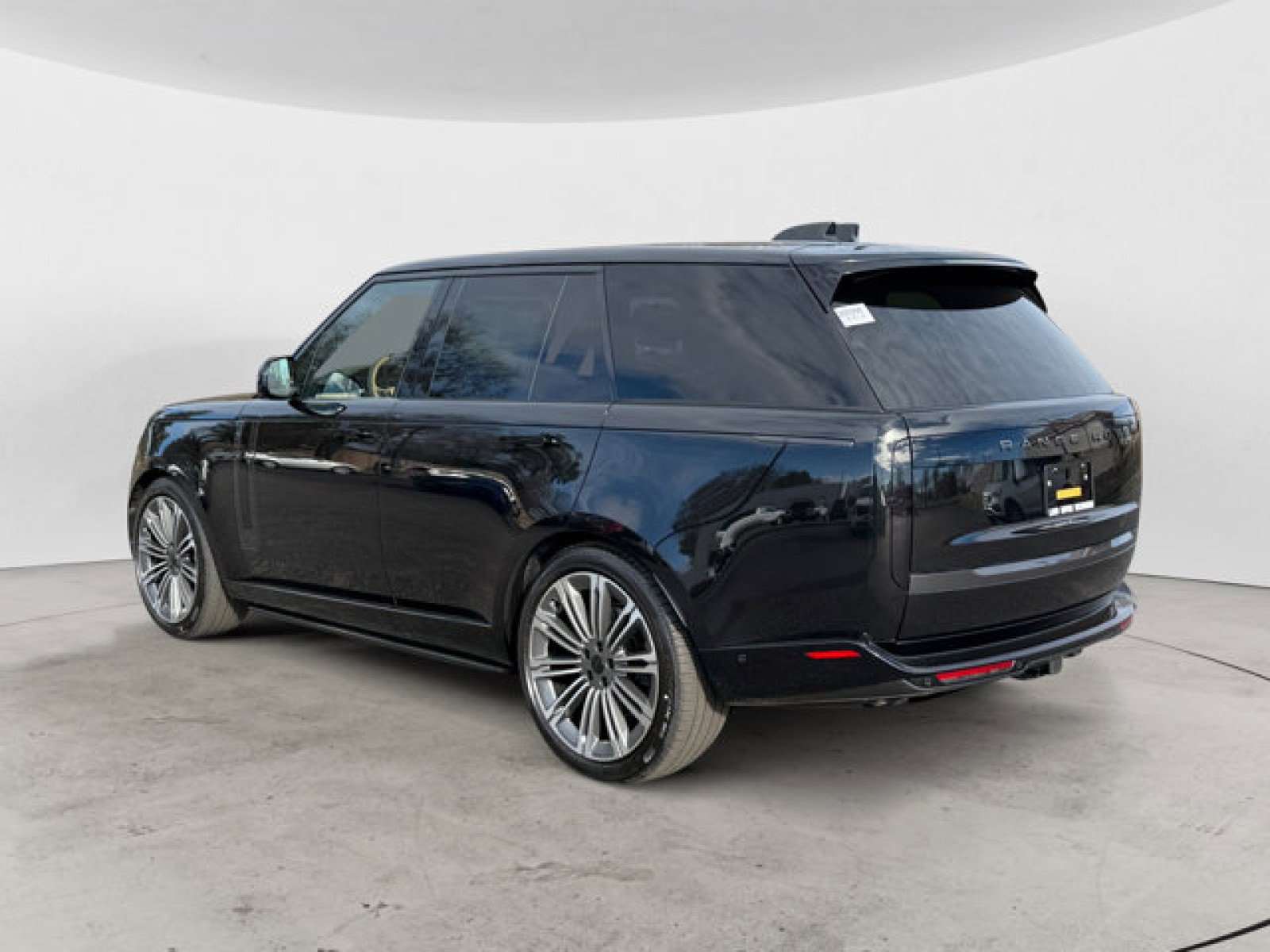 New 2026 Land Rover Range Rover SE image 6