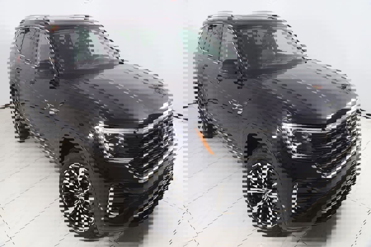 Used 2024 Volkswagen Atlas SEL Premium R-Line image 20