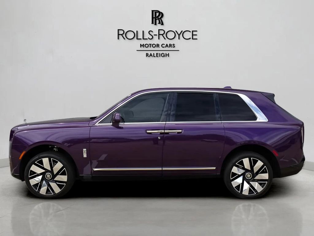 New 2025 Rolls-Royce Cullinan image 2