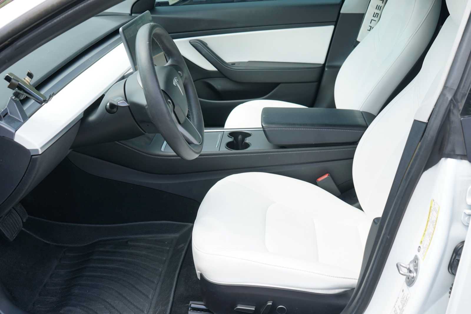 Used 2021 Tesla Model 3 Standard Range Plus RWD image 8