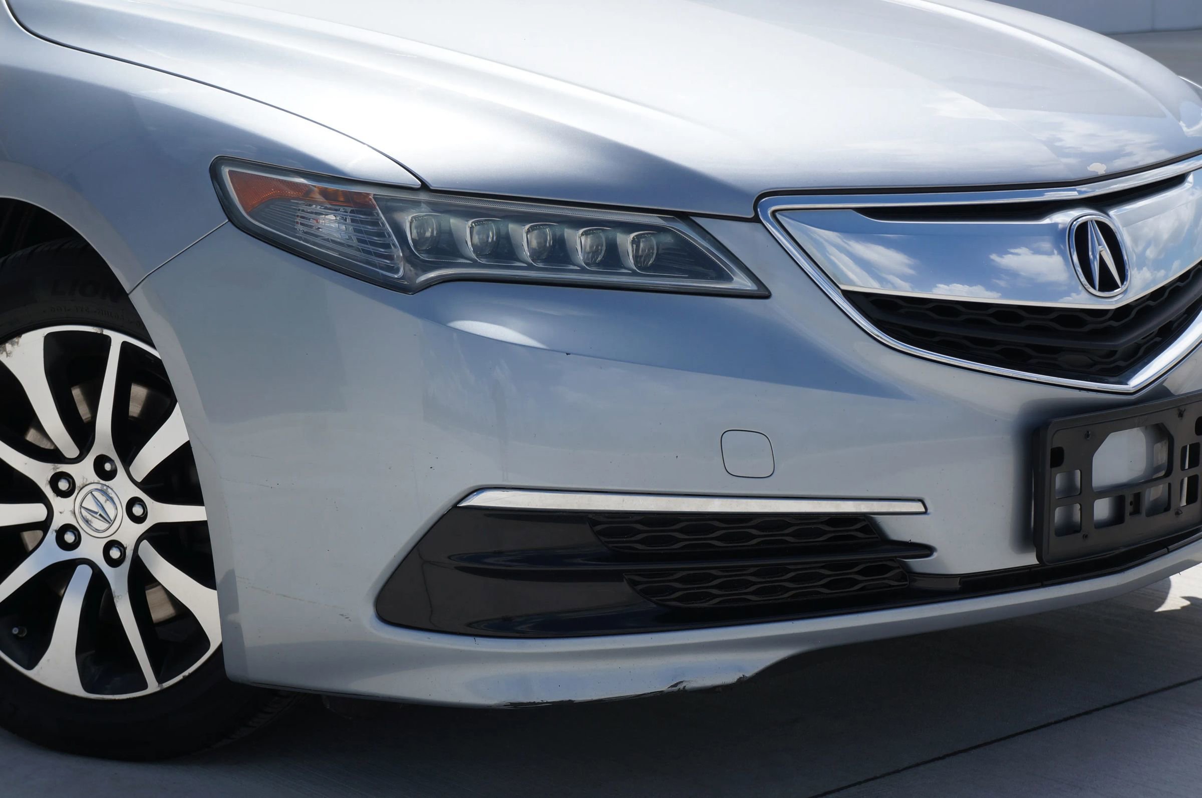 Used 2016 Acura TLX image 17