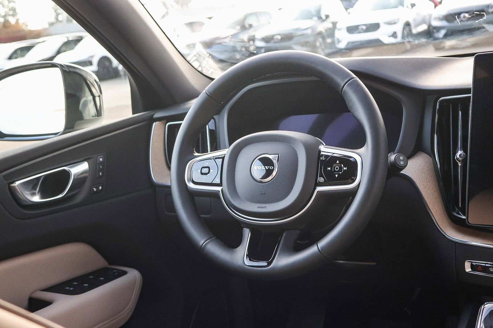 New 2026 Volvo XC60 B5 Plus w/ Climate Package image 25