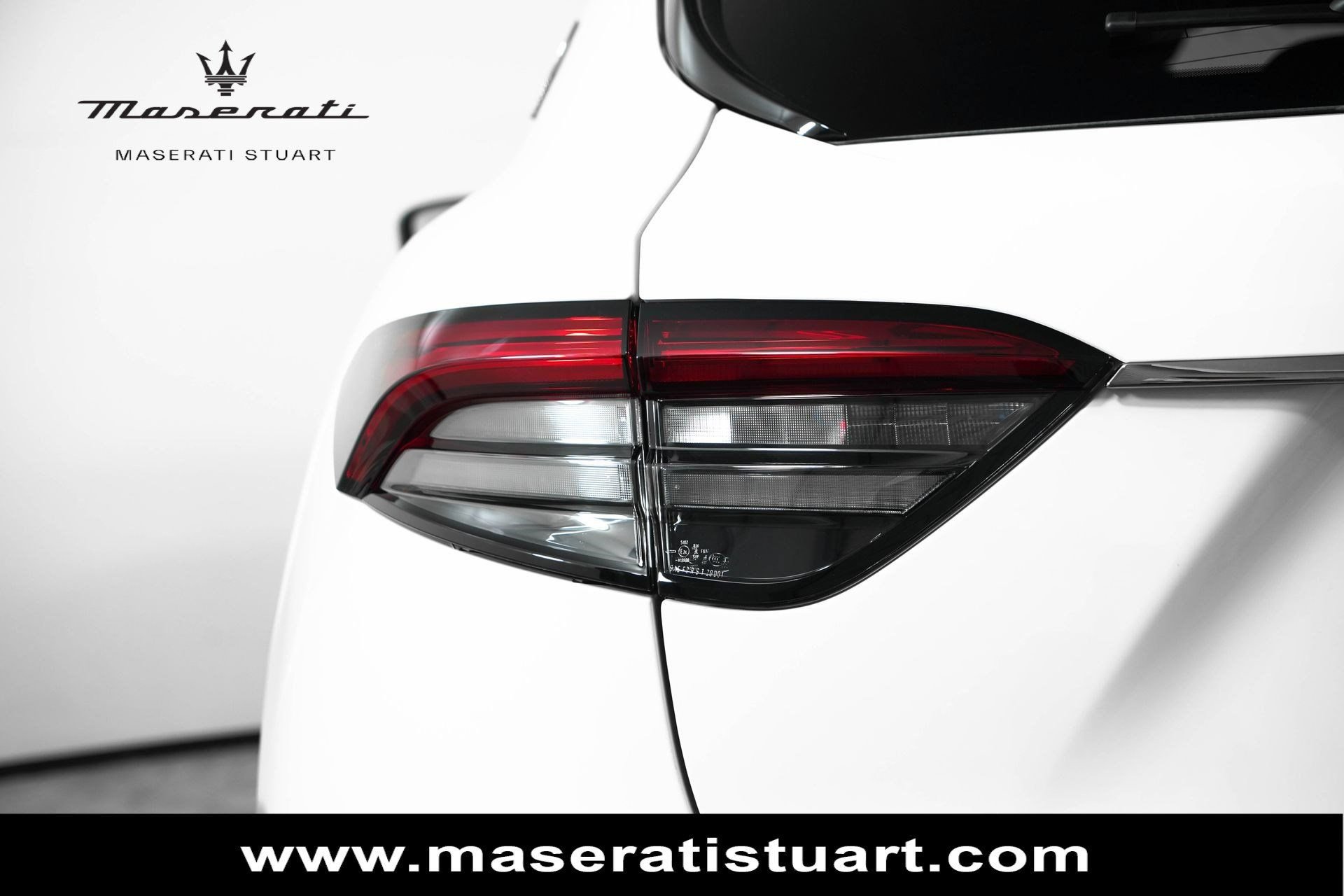 New 2024 Maserati Levante GT Ultima AWD/4WD image 14