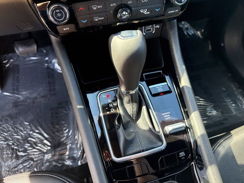 Used 2026 Jeep Compass Limited AWD/4WD image 13