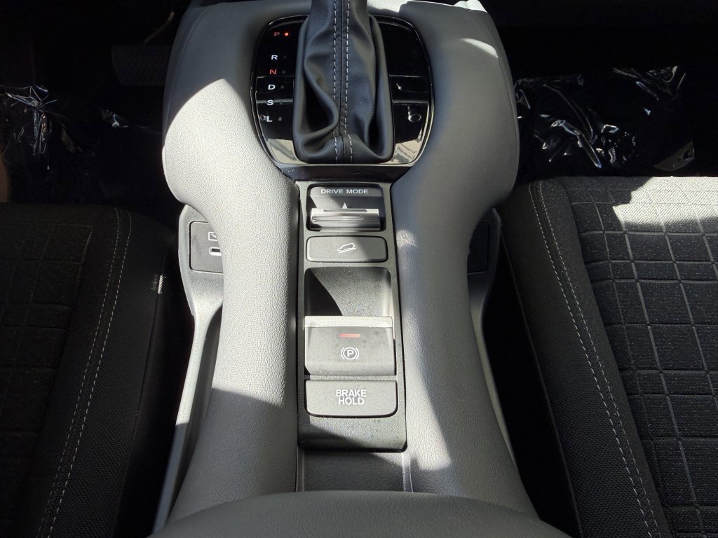 Used 2024 Honda HR-V LX image 21